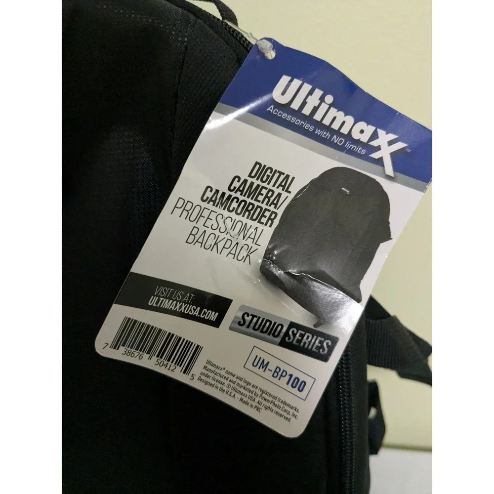 NWT - Ultimaxx Professional Backpack for Digital Camera/Camcorder UM-BP100